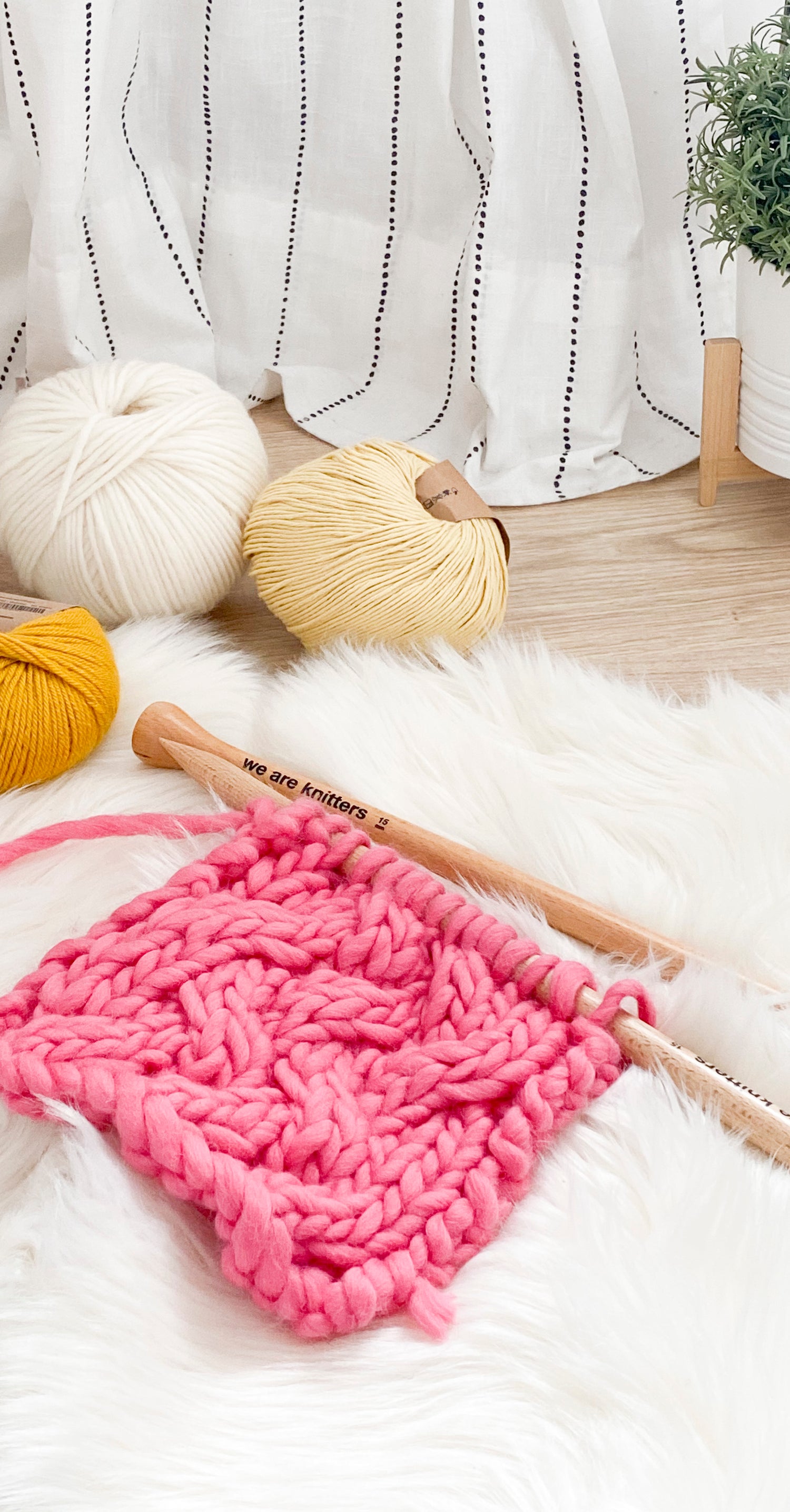 5 Pack of Yummy Yarn Balls - Solid Colors